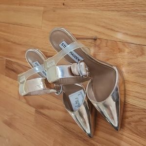Steve Madden Ankle Strap Gold Rose Pointed Toe  pumps size 6